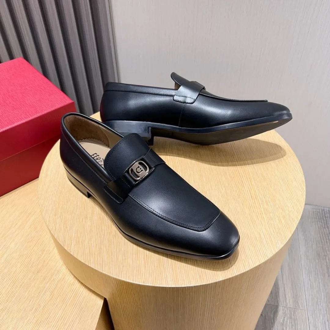 Factory P620💰🔥《Ferragamo》👏Latest•High-end top brand luxury~purchasing agent, top~quality. New fashionable business men's shoes🔜The uppers are made of original cashmere cowhide➕cowhide·lining, with fine workmanship. The original stylish and soft combination wear-resistant and non-slip outsole is light and comfortable on the feet. The real thing looks better in real life. Size: 38/44